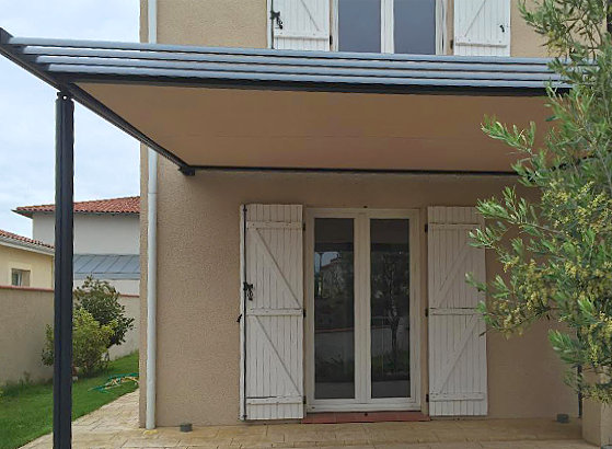 Store fenêtre Portet – Miroiterie Midi Pyrénées